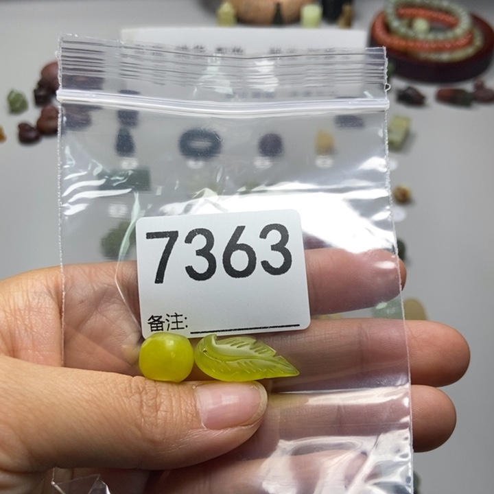 梁***宝蛇纹石玉未镶嵌项链