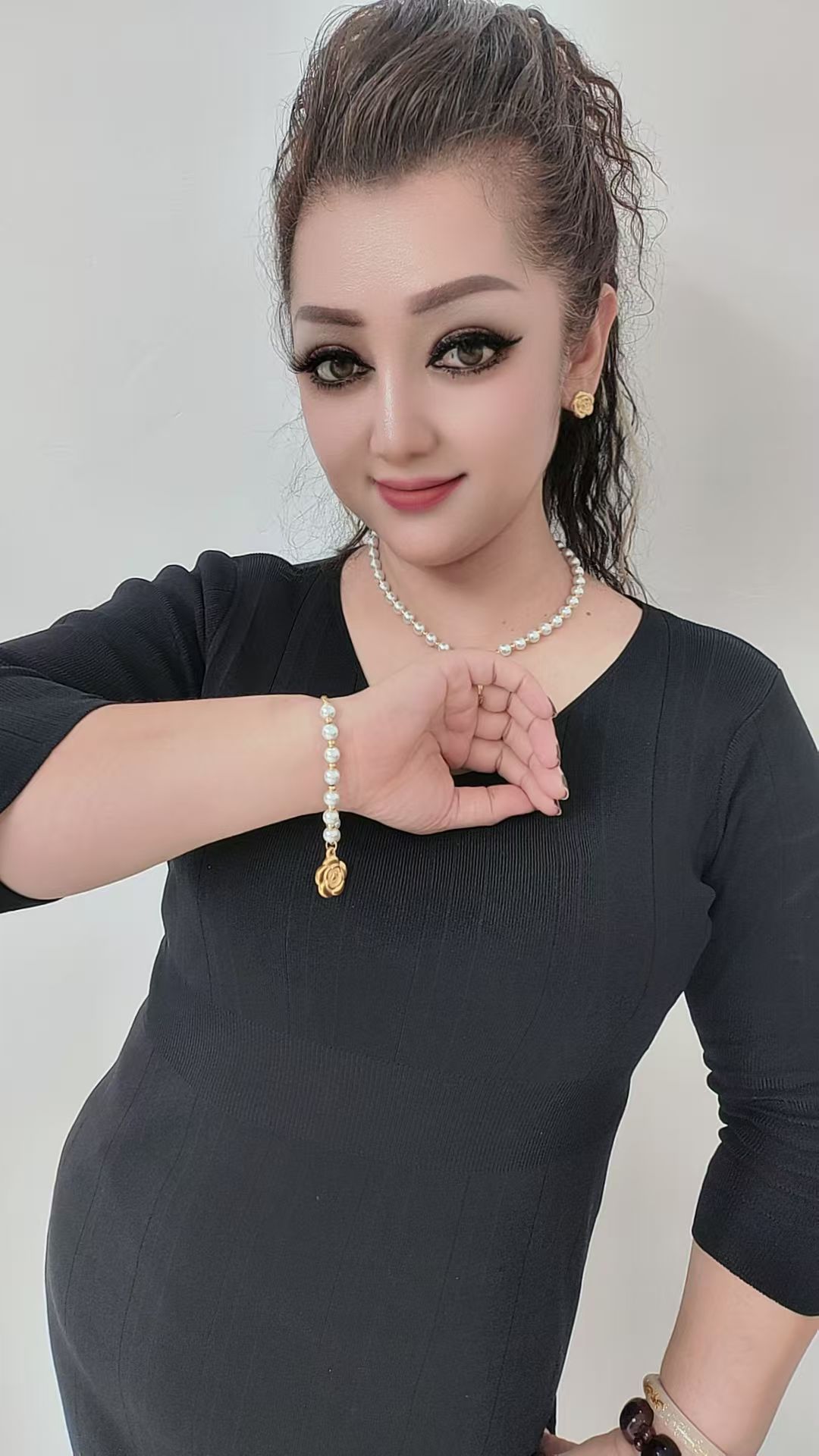 非金属仿珍珠吊坠 玫瑰花吊坠仿珍项链女 项坠送妈妈女朋友礼物