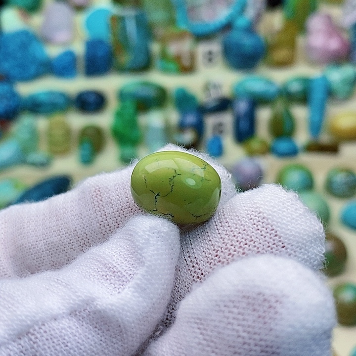 绿松石配饰未镶嵌