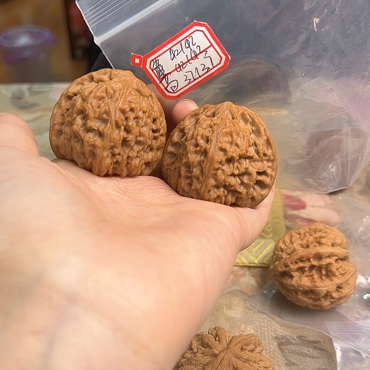 文玩核桃把件赵喜满南将石