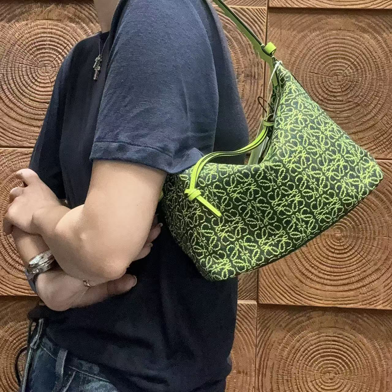 95新 LOEWE/罗意威 【蕾】 87 0552 帆布饭盒包
