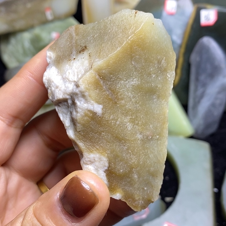 和田玉（糖玉）未镶嵌挂件