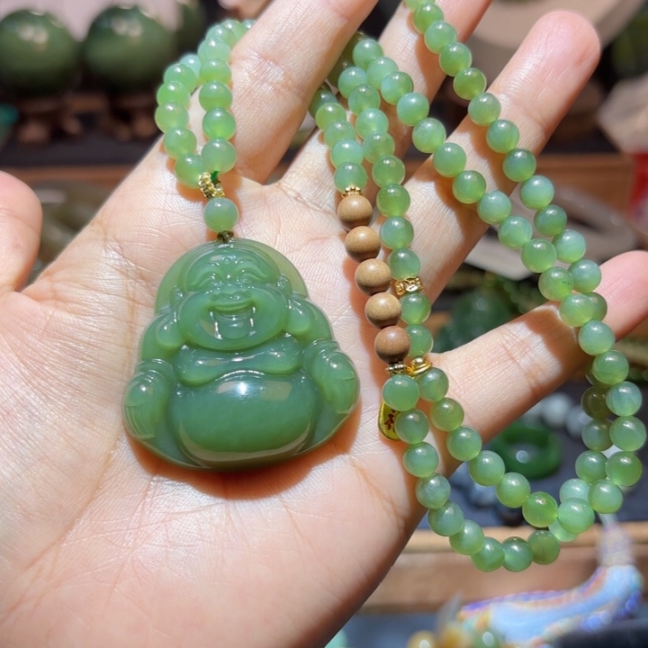 和田玉未镶嵌颈饰