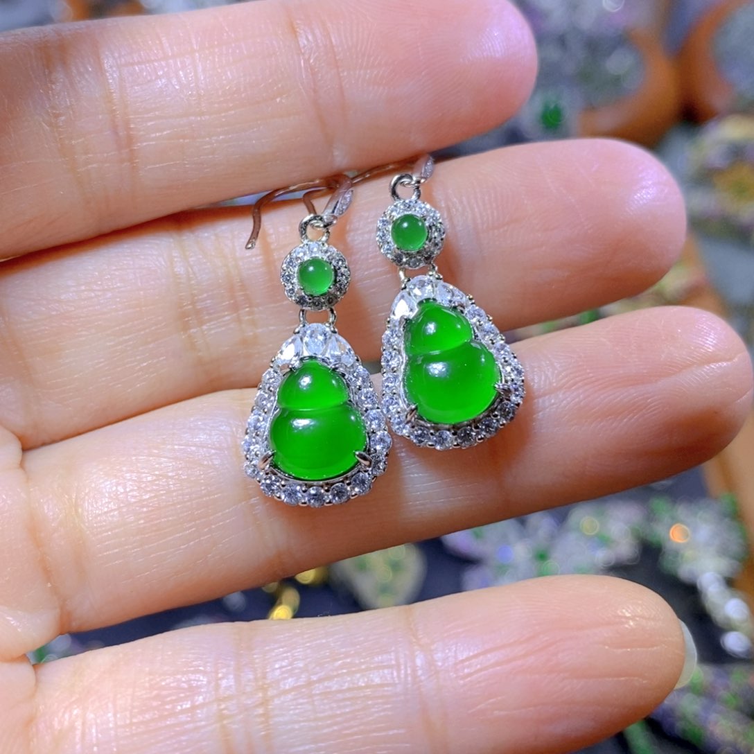 翡翠颈饰银S925镶嵌天然翡翠