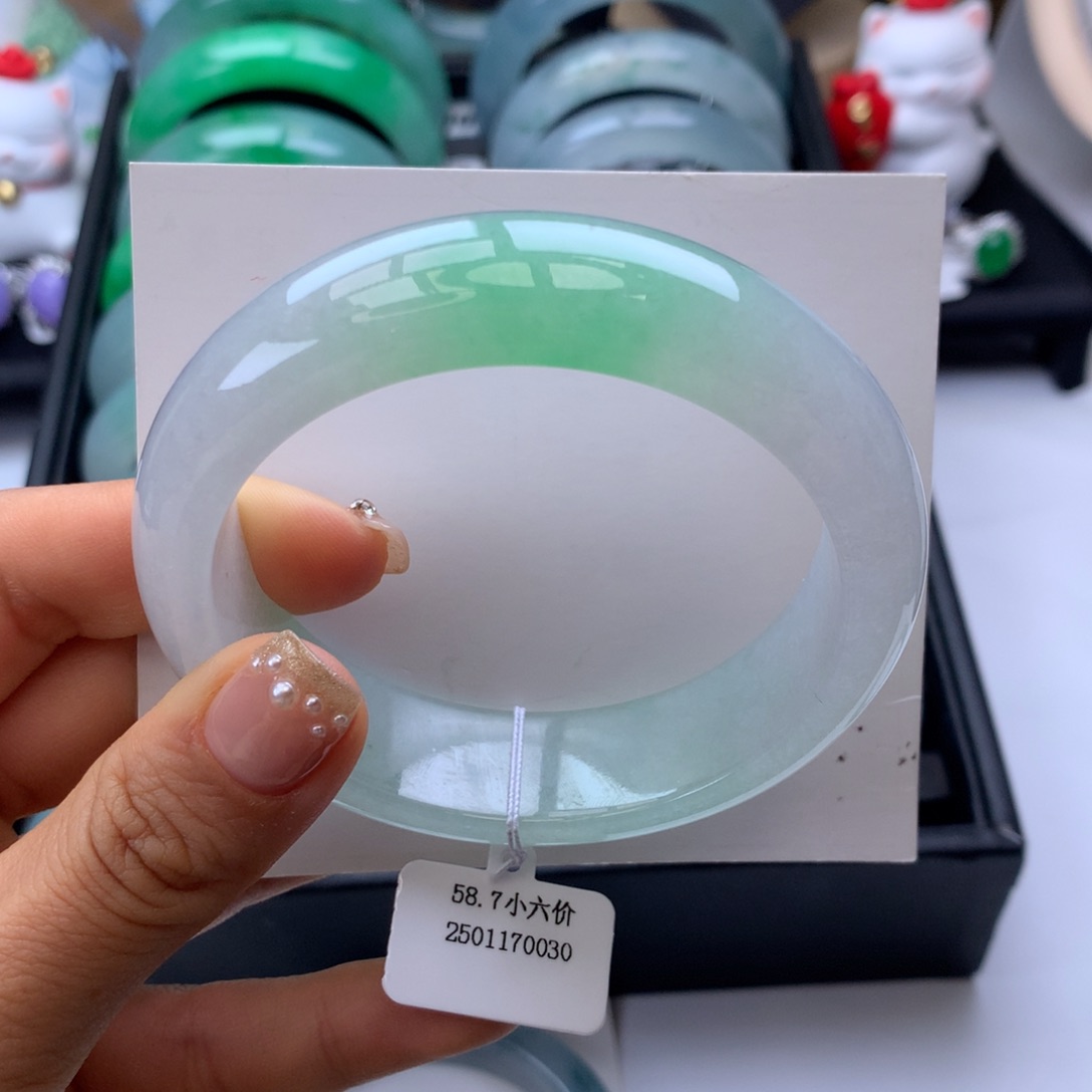 翡翠手镯未镶嵌58-59 冰阳绿轮胎镯