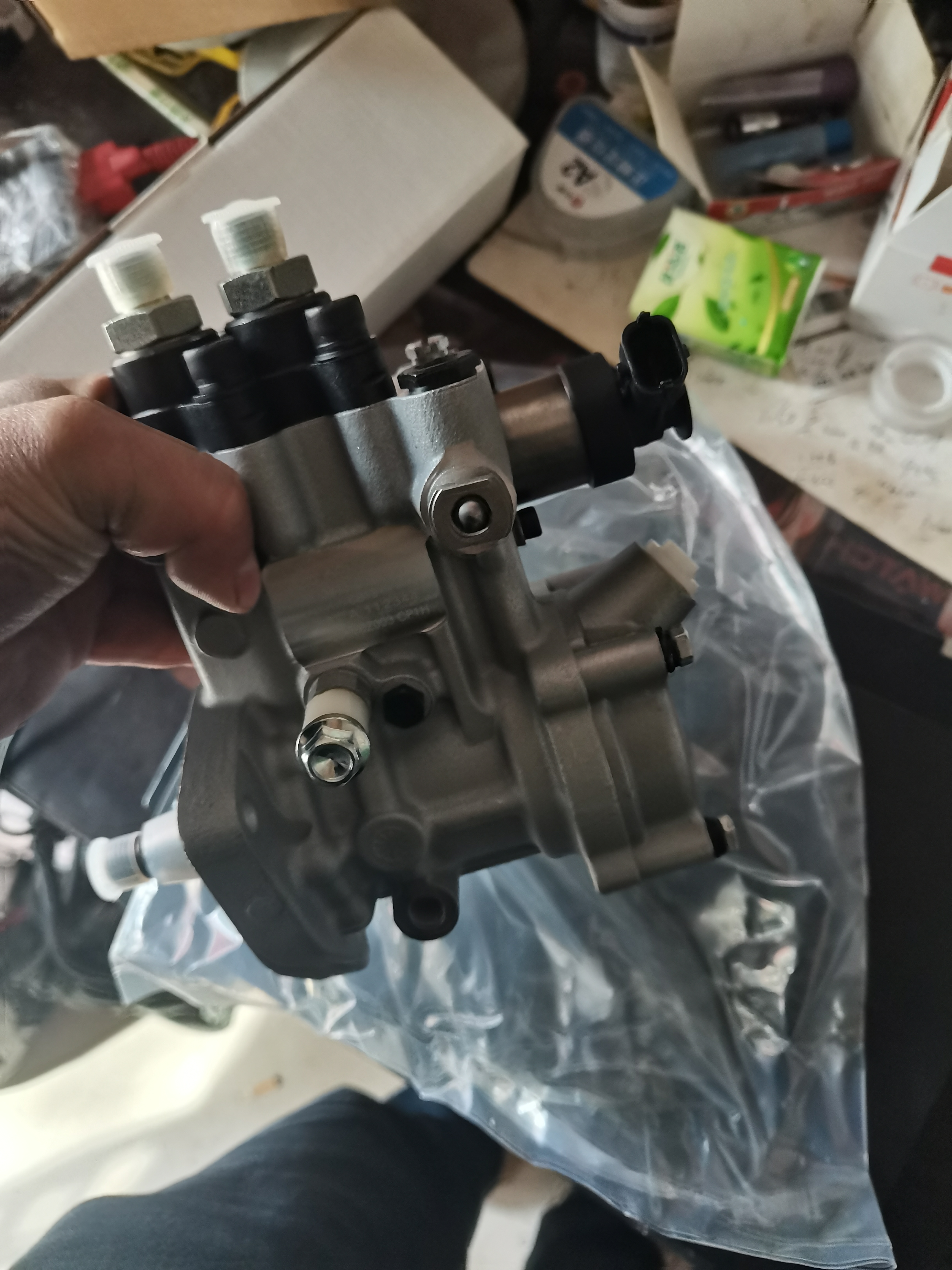 高压共轨油泵0445025050燃油泵五十铃493