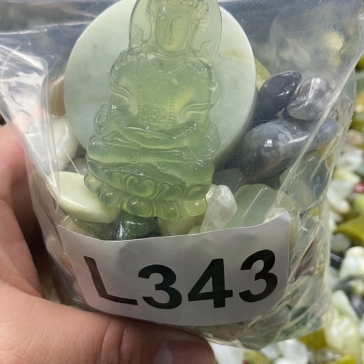 岫玉鱼缸石未镶嵌