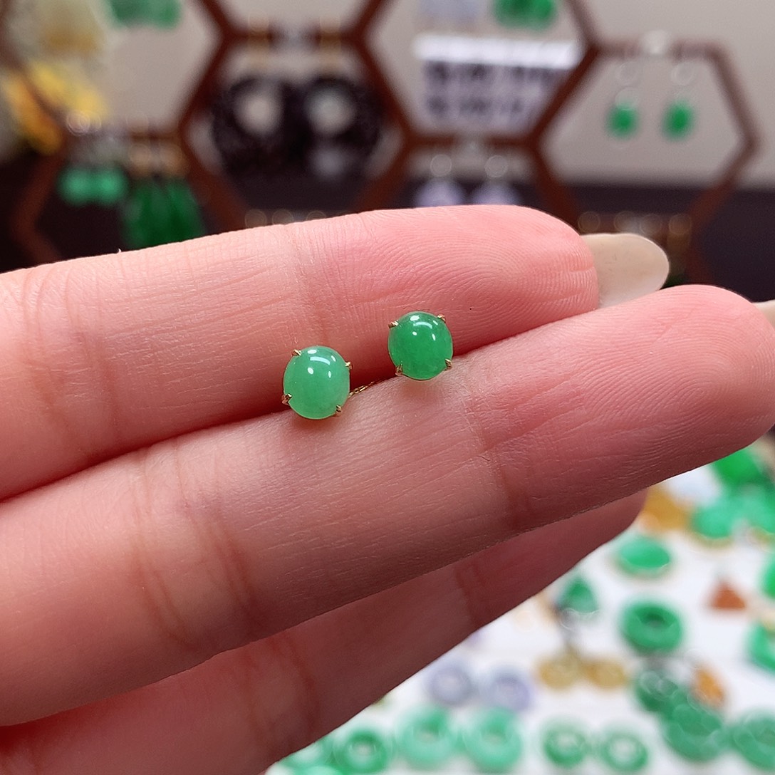 翡翠耳饰18K金镶嵌天然翡翠