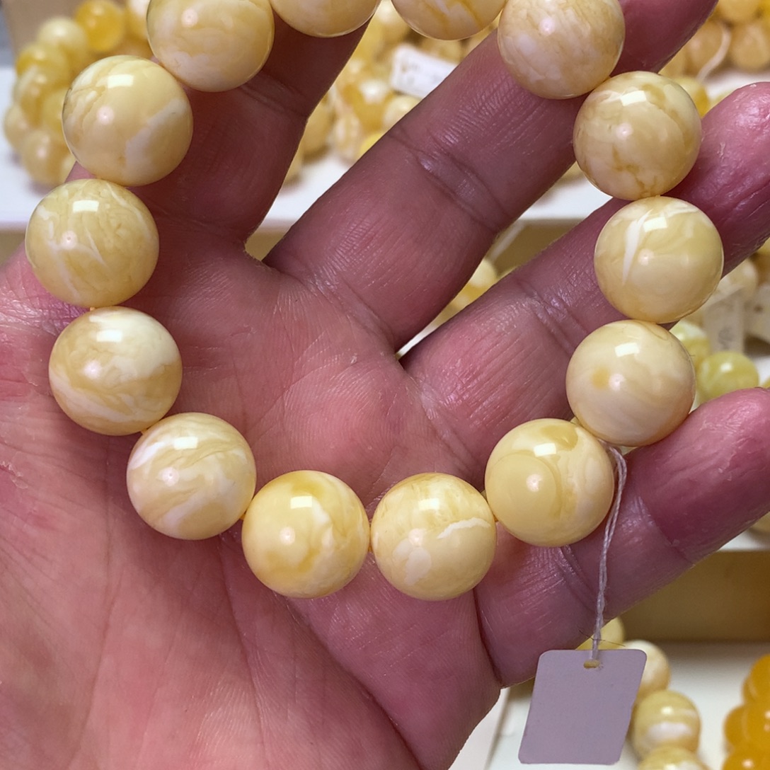 蜜蜡未镶嵌手串35克，16m 俄料满蜡