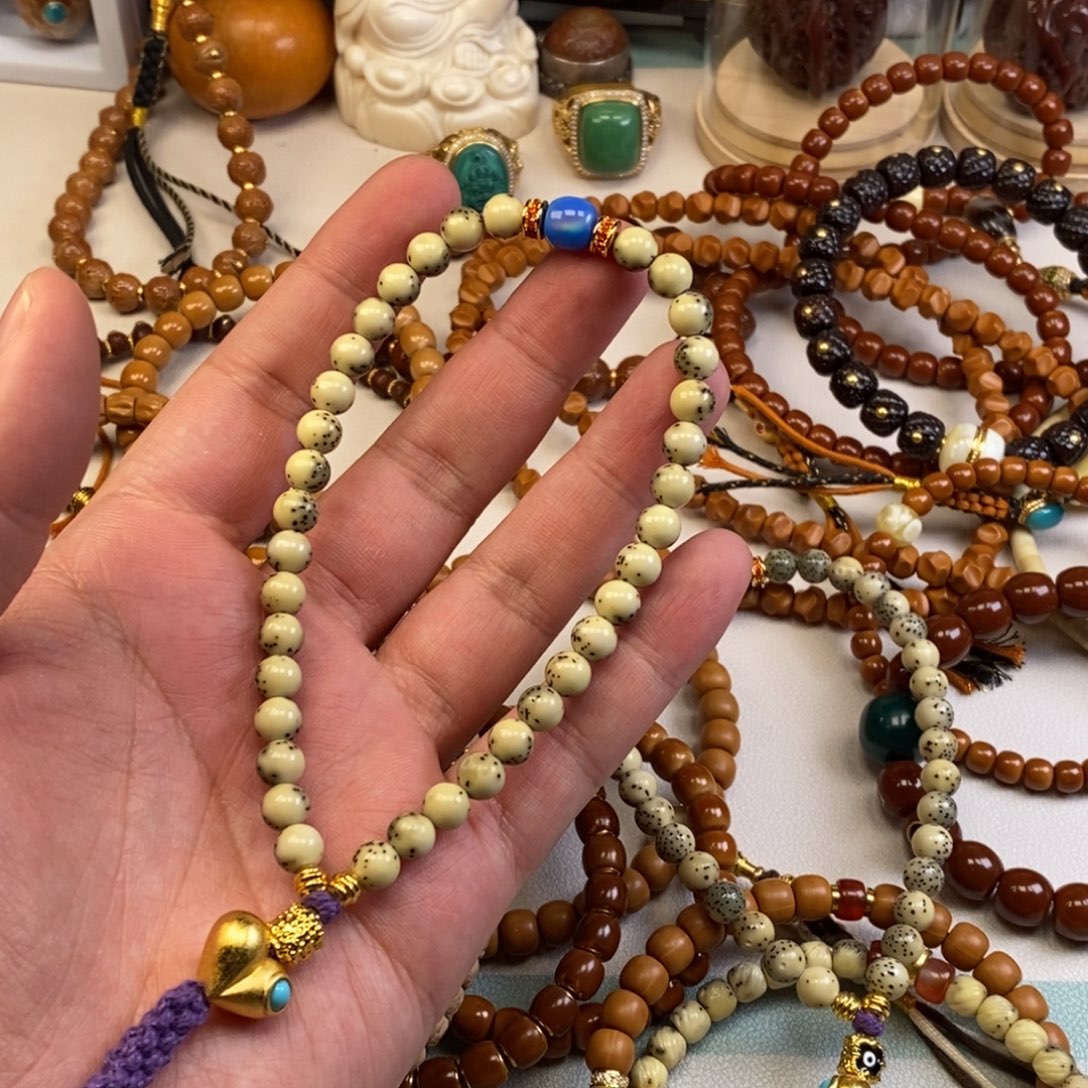 吊坠星月菩提。。。。。。。。。