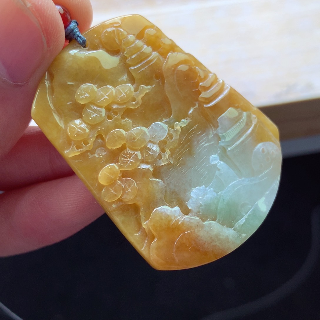 翡翠颈饰未镶嵌吊坠