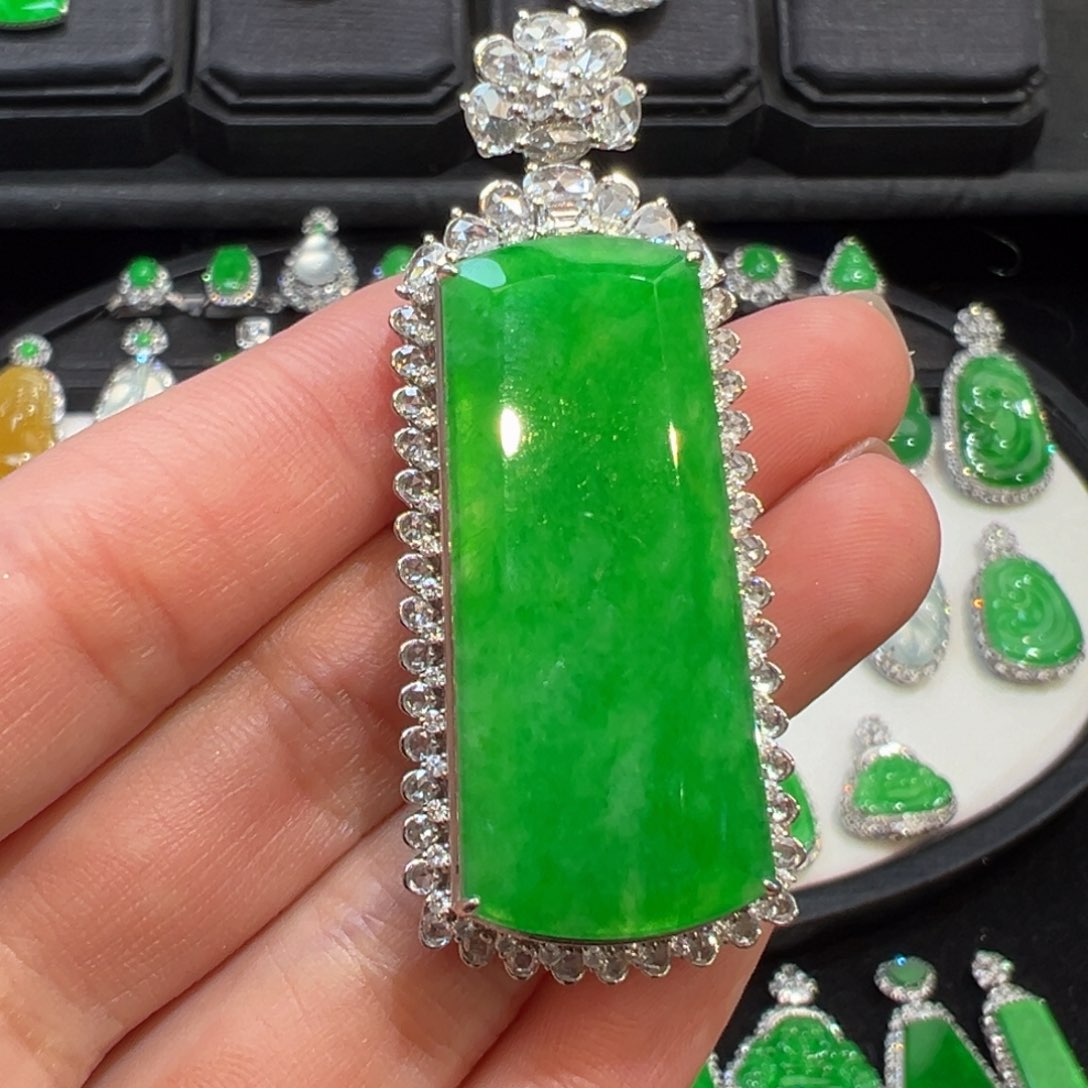 翡翠吊坠(不含链)18K金镶嵌K*¥收到货48小时鉴赏期