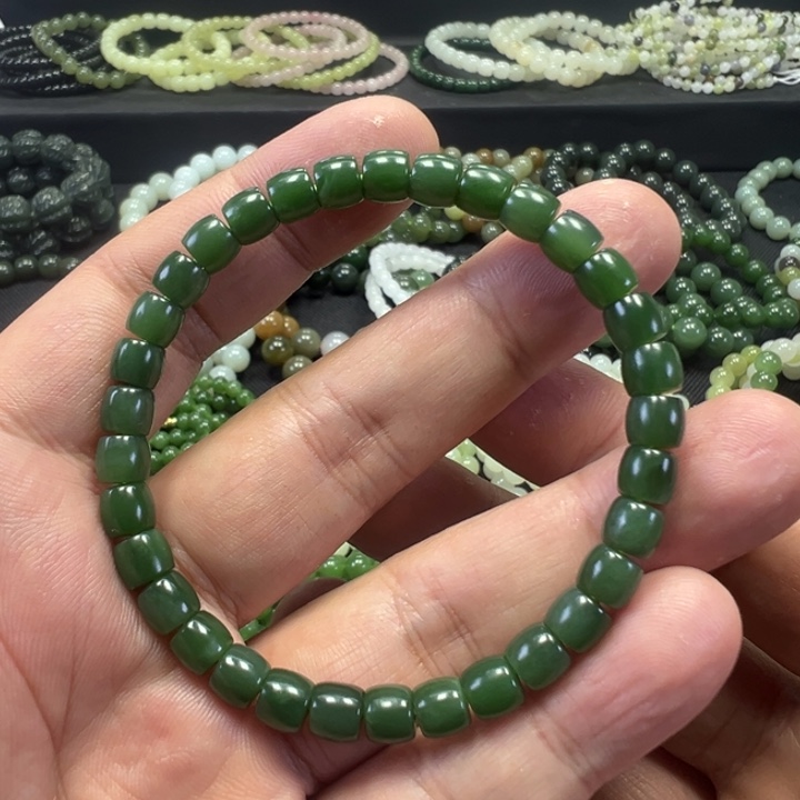 和田玉未镶嵌项链