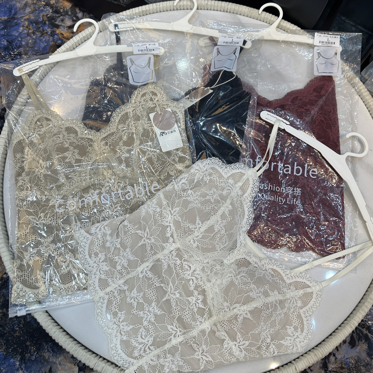 《GZZY》#6099法式蕾丝磨毛带胸垫吊带背心女内搭外穿一体打底上衣