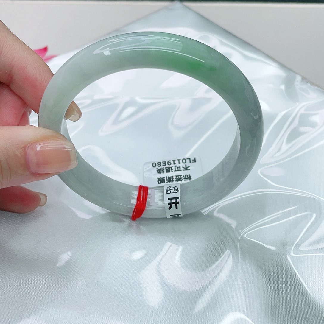 翡翠手镯未镶嵌正60.5