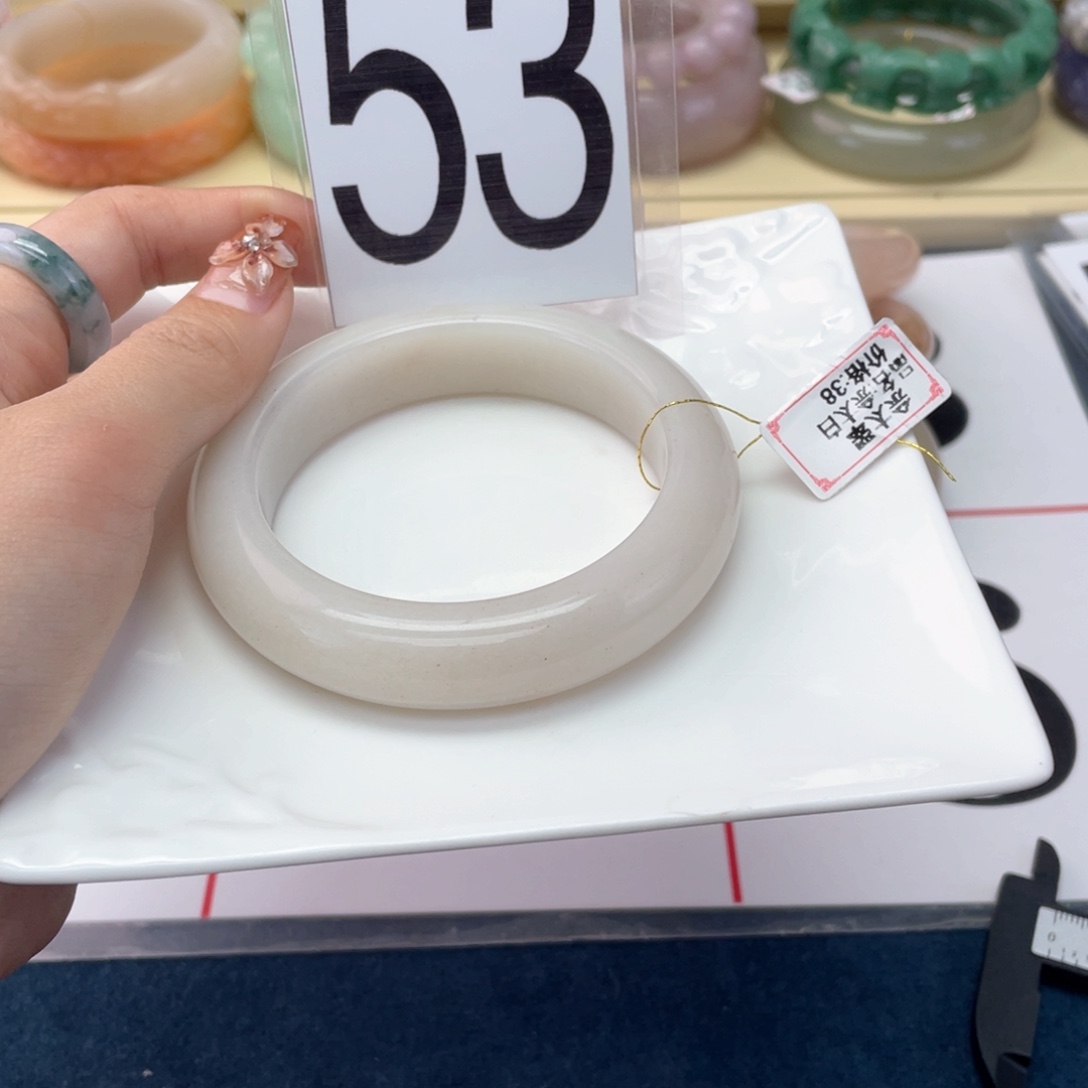 石英质玉未镶嵌手镯