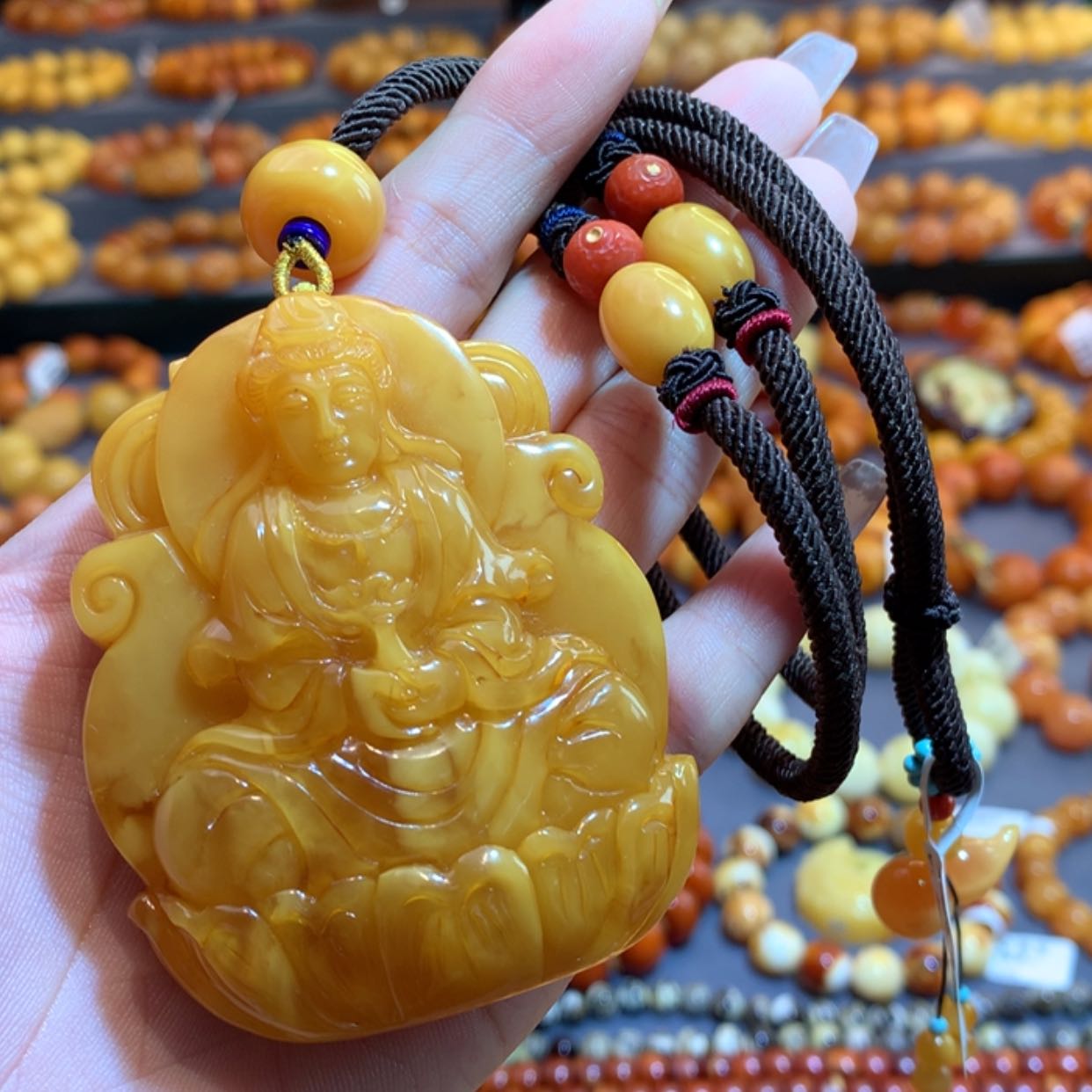 【闪购商品】未镶嵌吊坠(赠链)琥珀