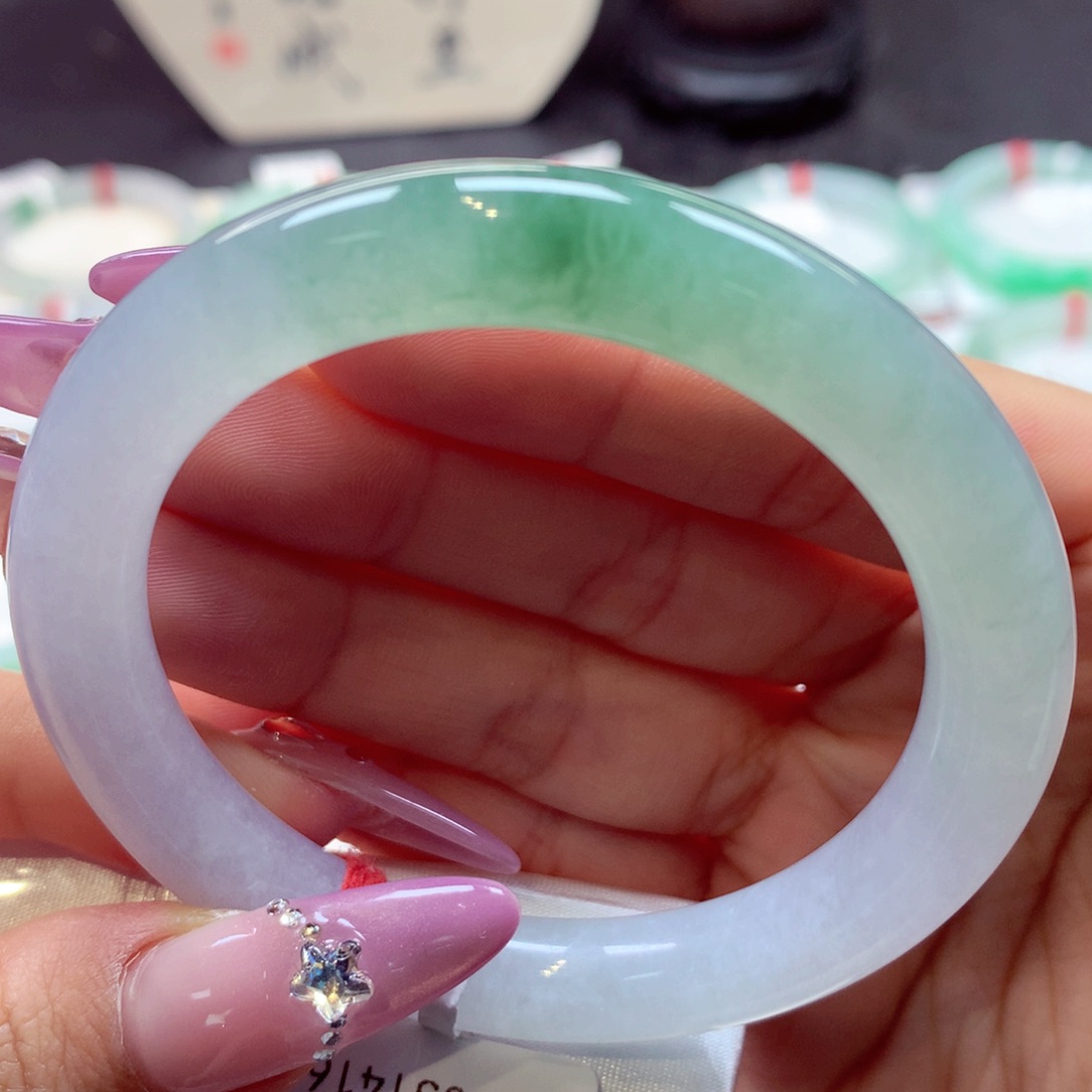 翡翠手镯未镶嵌圆条6号66