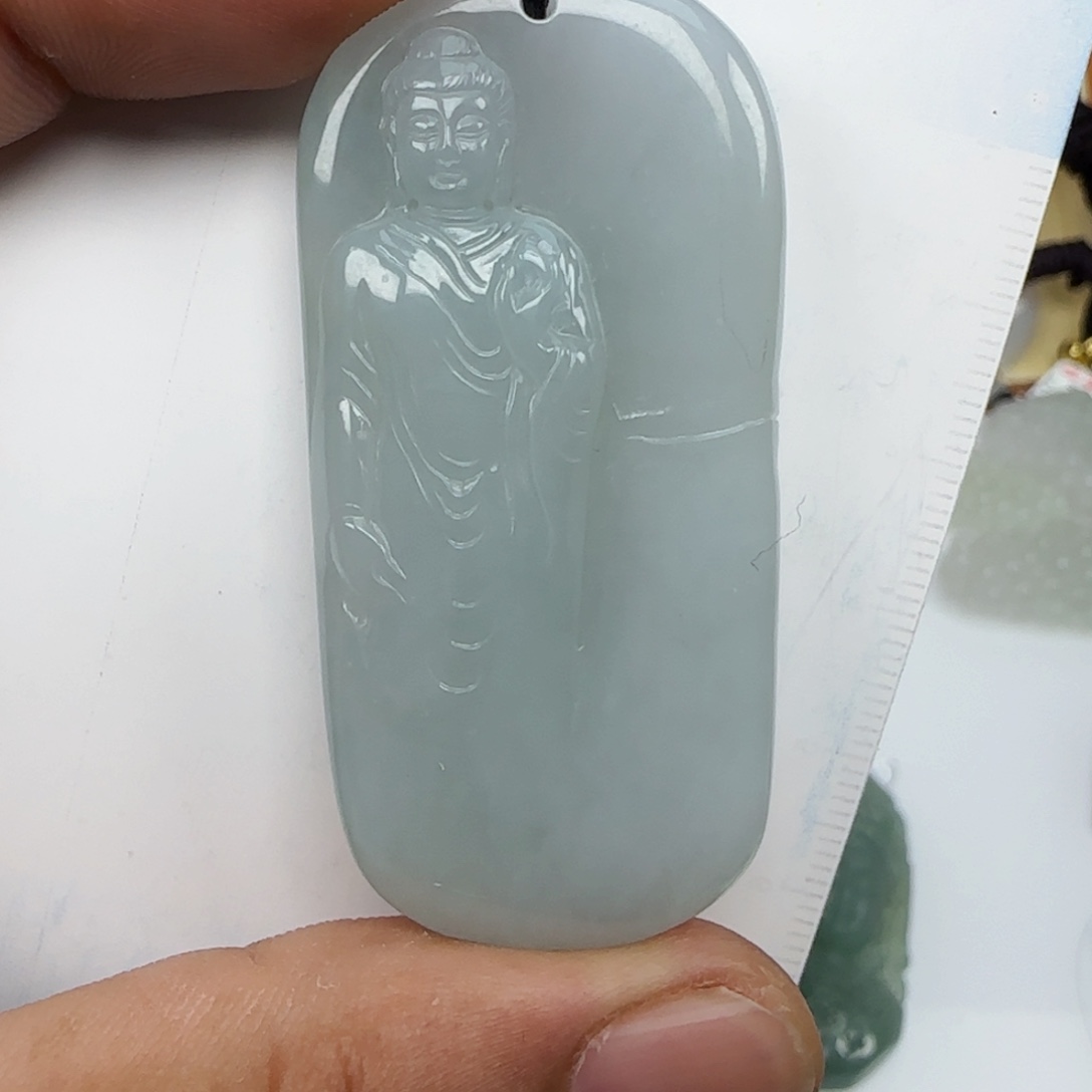 翡翠未镶嵌颈饰，