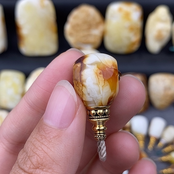 琥珀未镶嵌裸石14三通d138