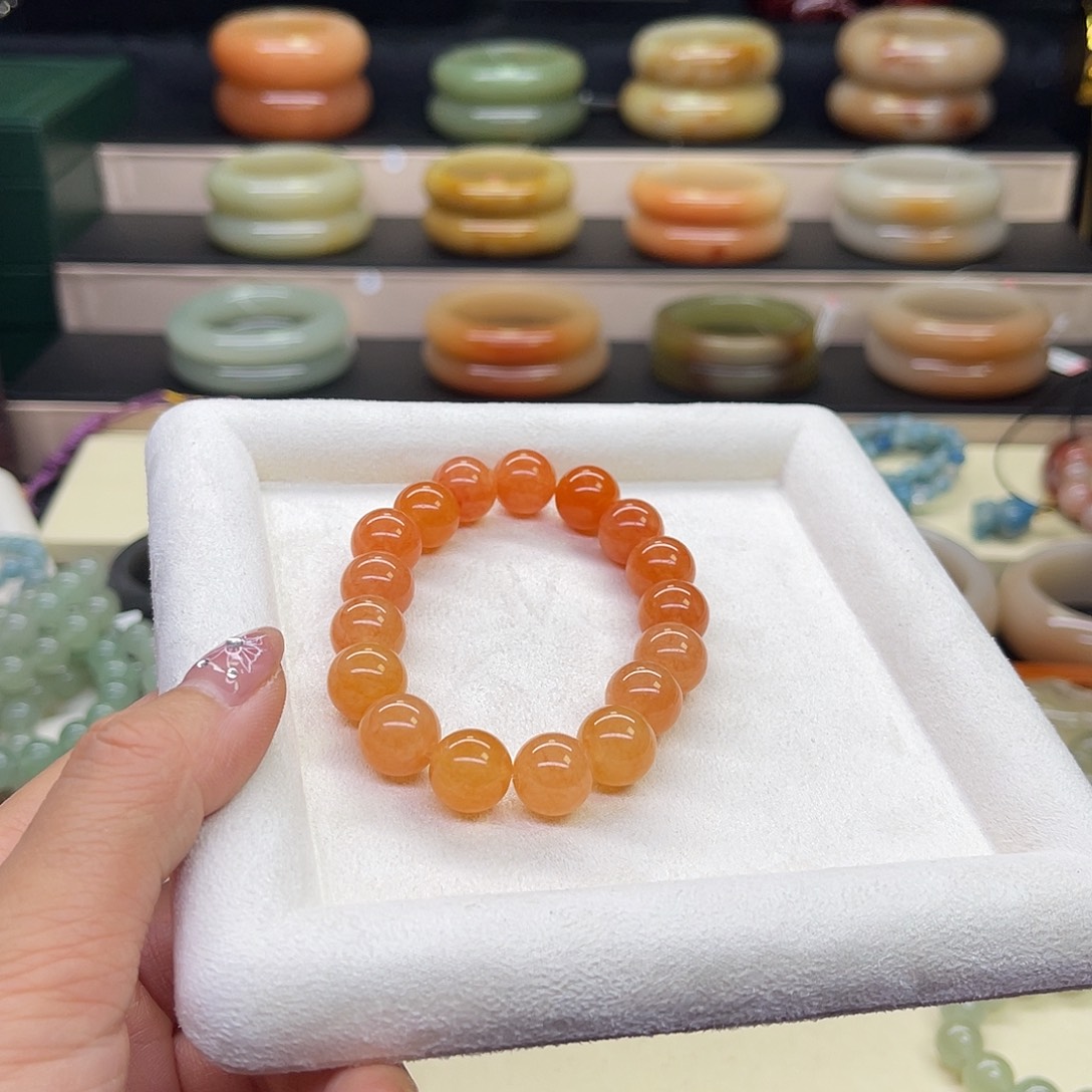 石英岩玉未镶嵌手镯