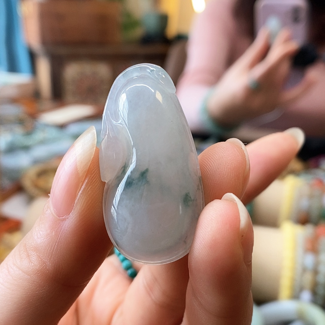 翡翠挂件未镶嵌翡翠挂件