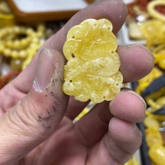 蜜蜡裸石未镶嵌吊坠