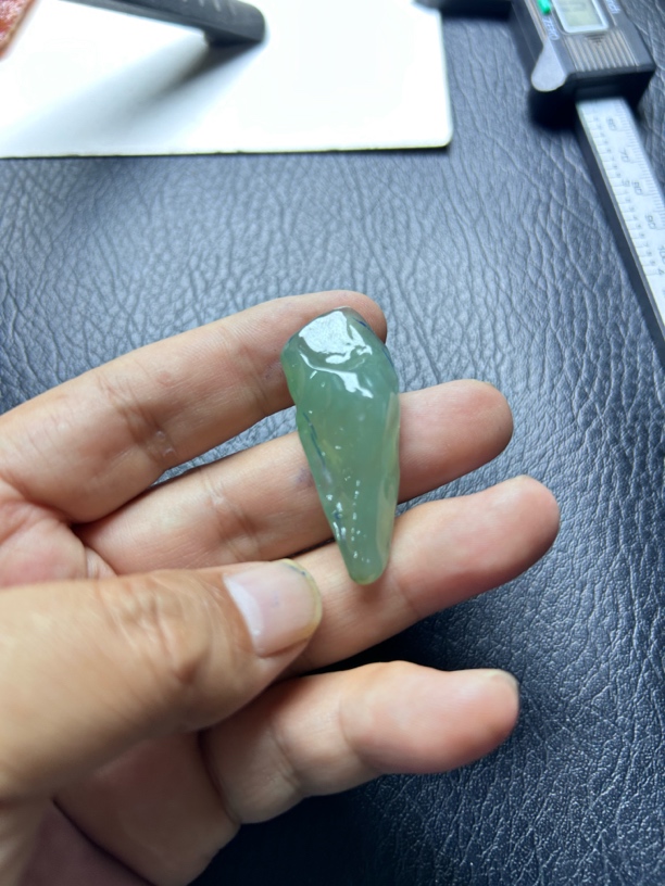 缅甸天然翡翠冰晴胶