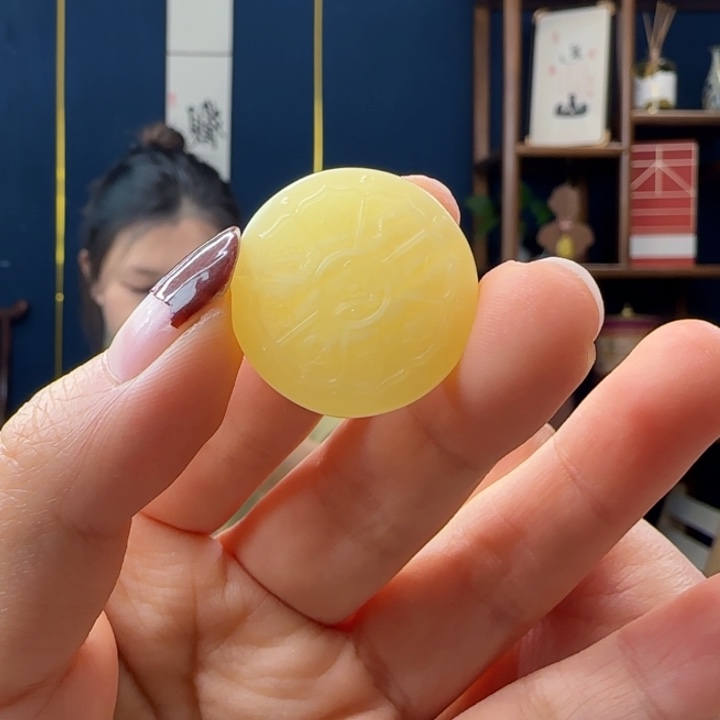 蜜蜡吊坠(赠链)未镶嵌