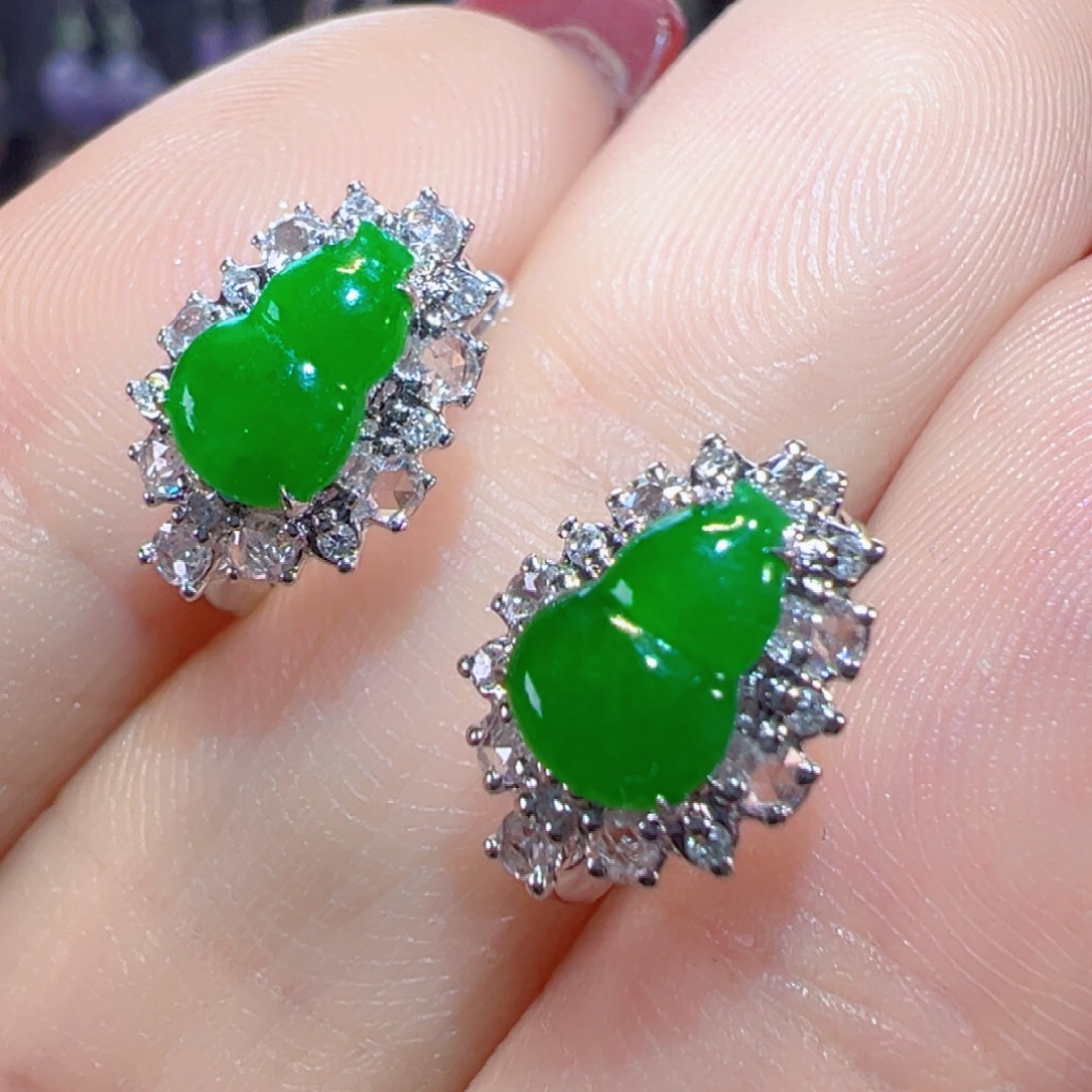 翡翠18K金镶嵌耳饰签收后24小时鉴赏期