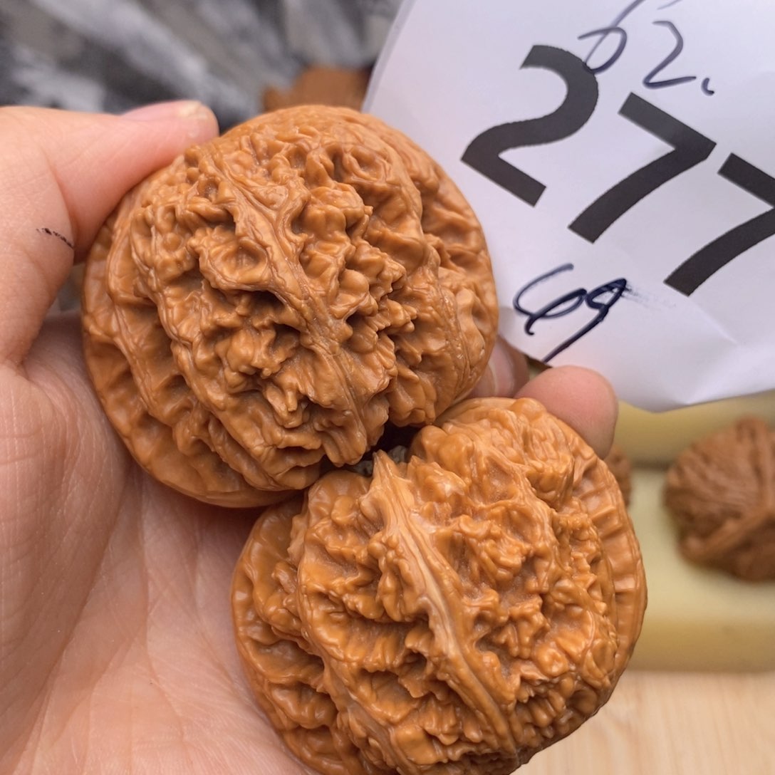 文玩核桃把件277号49粗筋