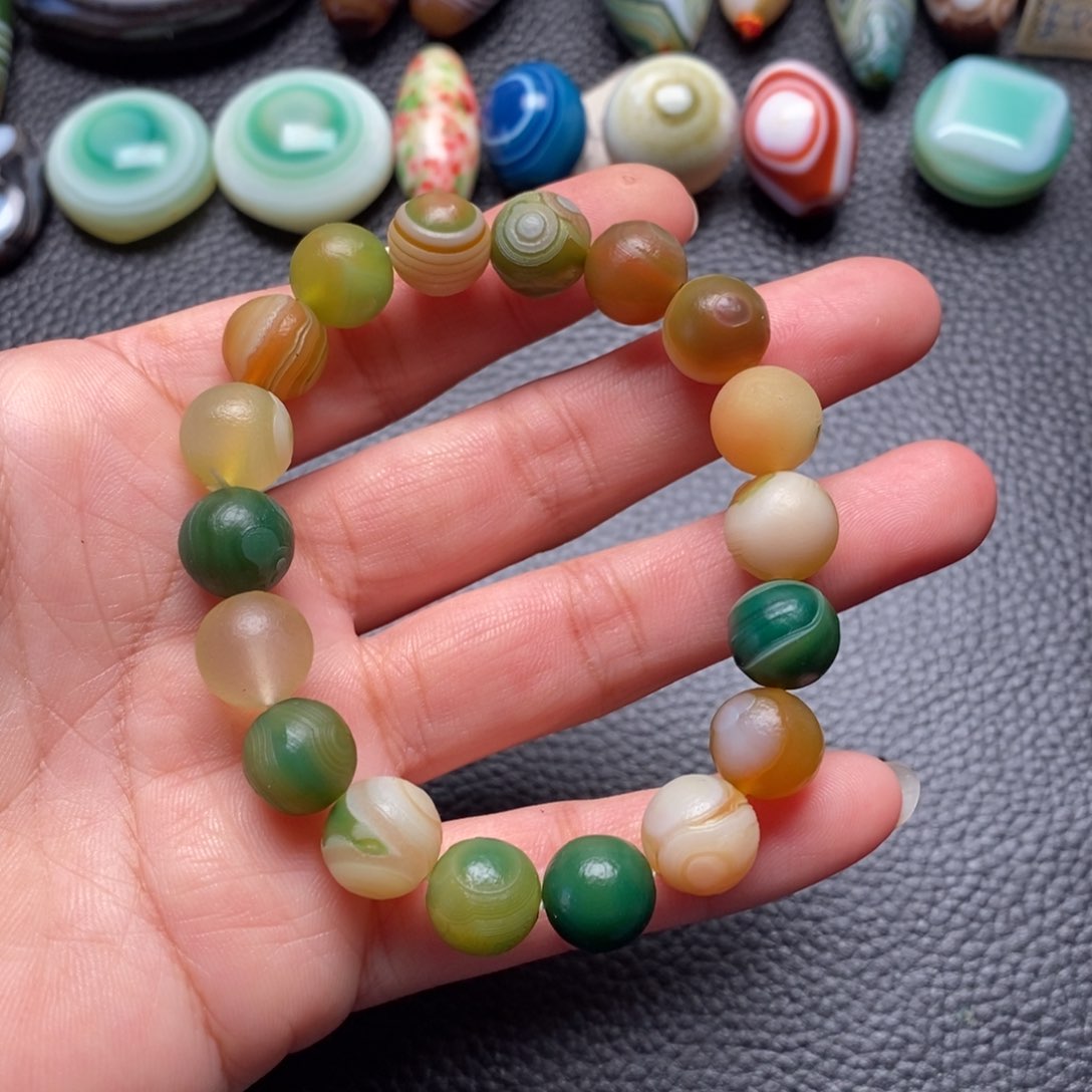 未镶嵌颈饰玛瑙/玉髓