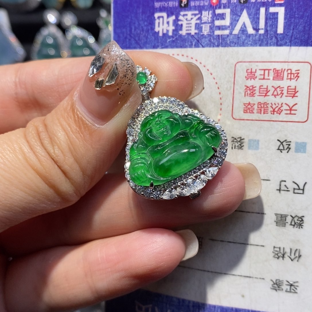 翡翠颈饰银S925镶嵌翡翠