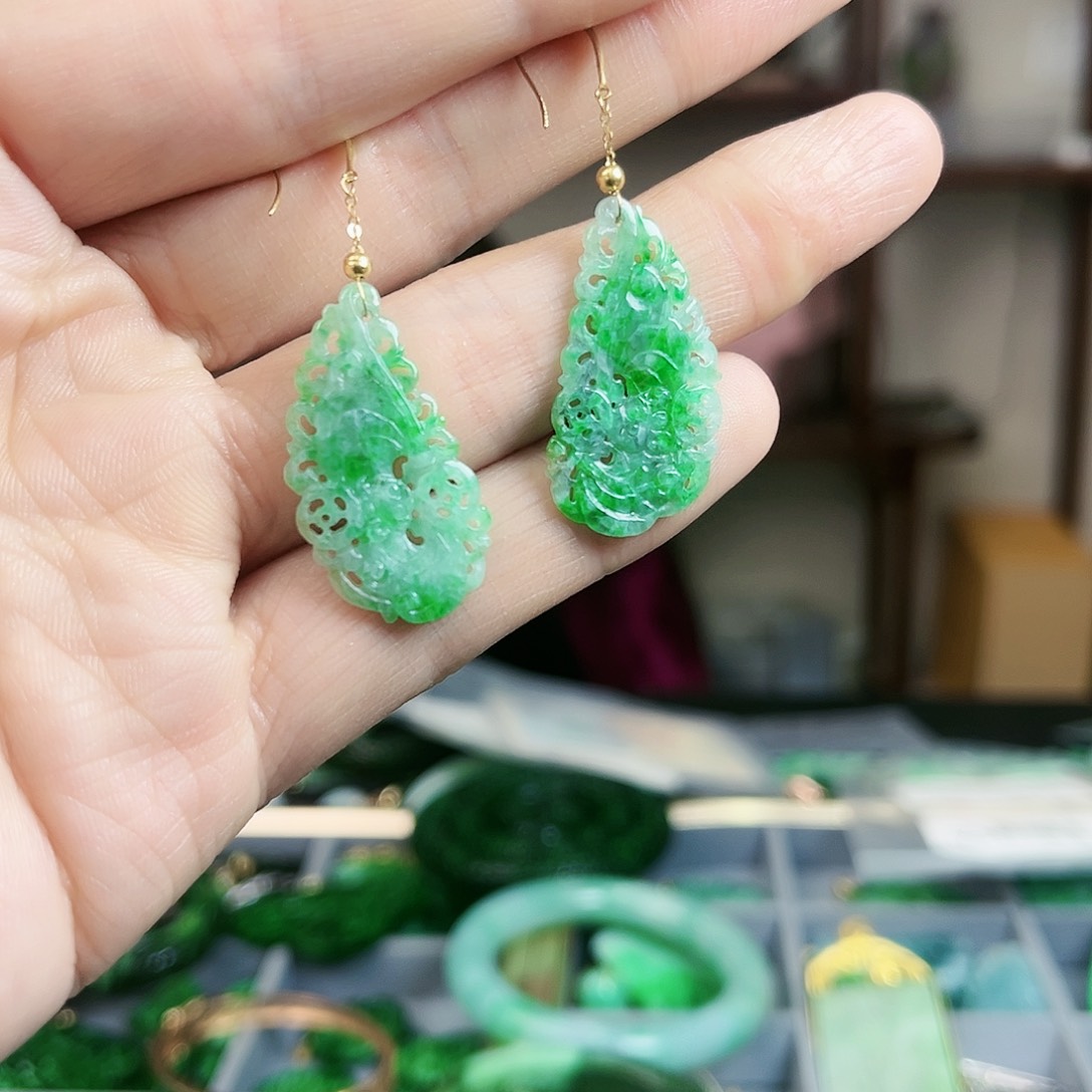 翡翠耳饰18K金镶嵌耳饰