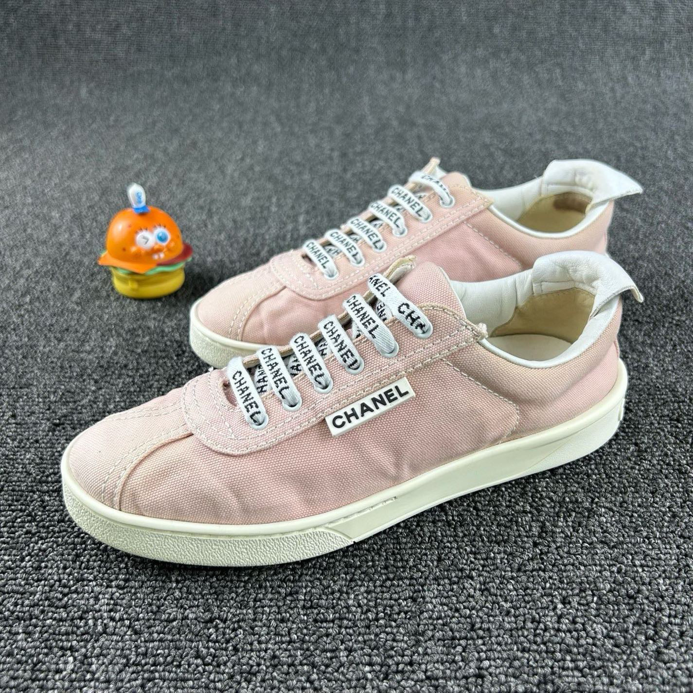 95新 Chanel/香奈儿 粉色休闲板鞋35.5 HB4032 公价9.5k