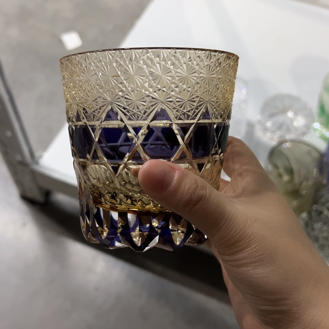 小***郎平底款水晶玻璃微瑕一个