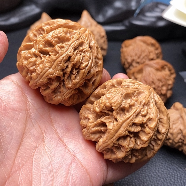 文玩核桃吊坠毕业大粗筋46尺