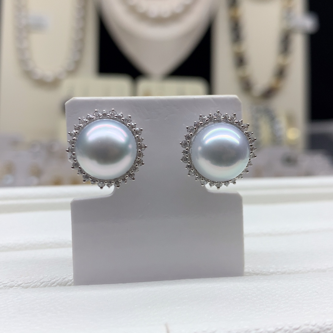 海水珍珠18K金镶嵌耳饰10.4mm澳白耳钉