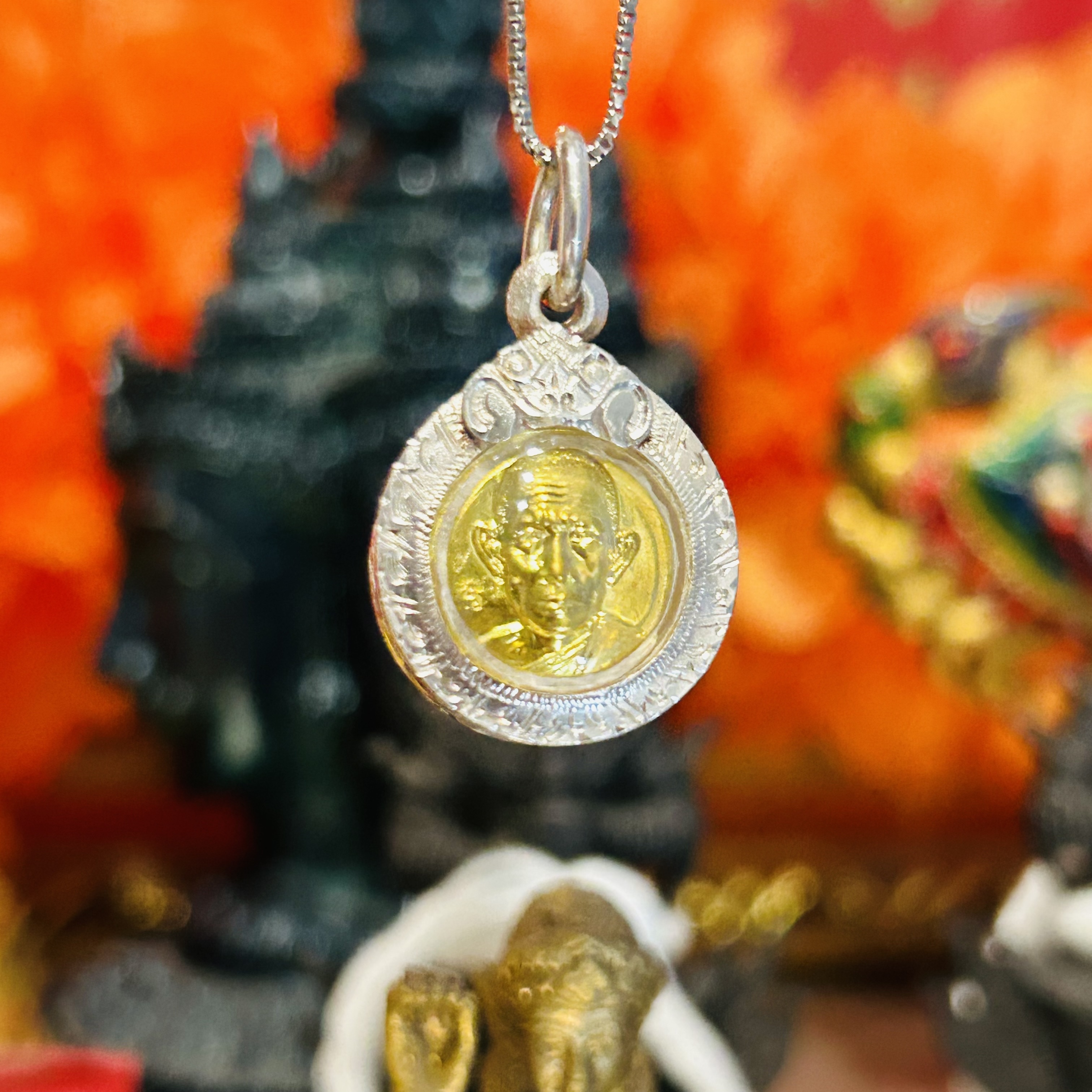 黄铜树脂吊坠 瑞爷自身精美泰饰