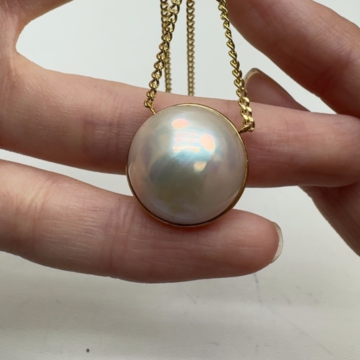 18K金镶嵌颈饰拼合珍珠（马贝珠）