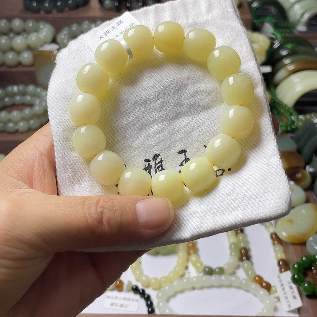 和田玉手链未镶嵌