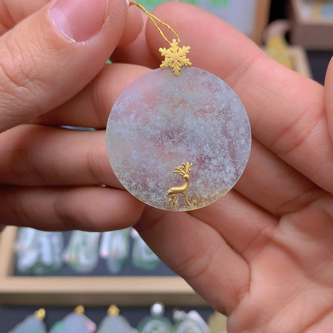 翡翠颈饰18K金镶嵌翡翠