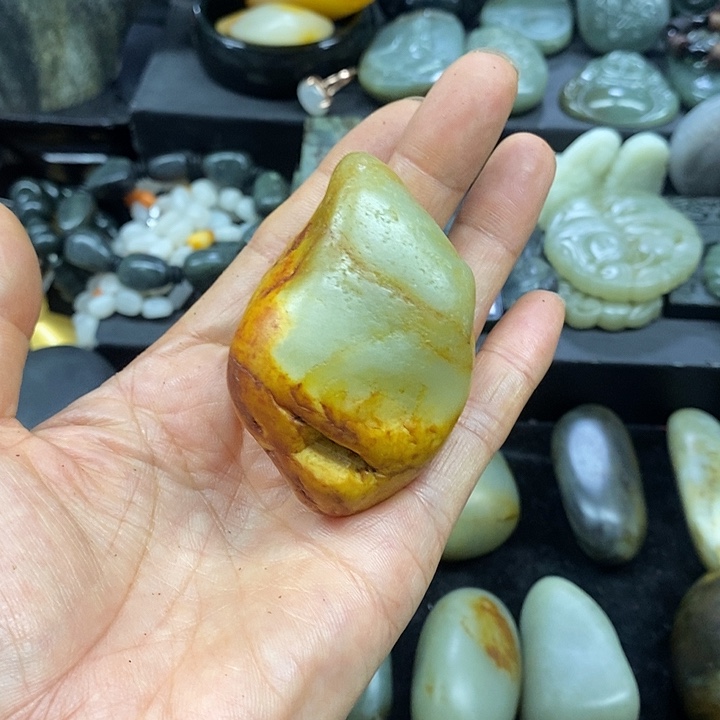 和田玉（糖玉）未镶嵌挂件