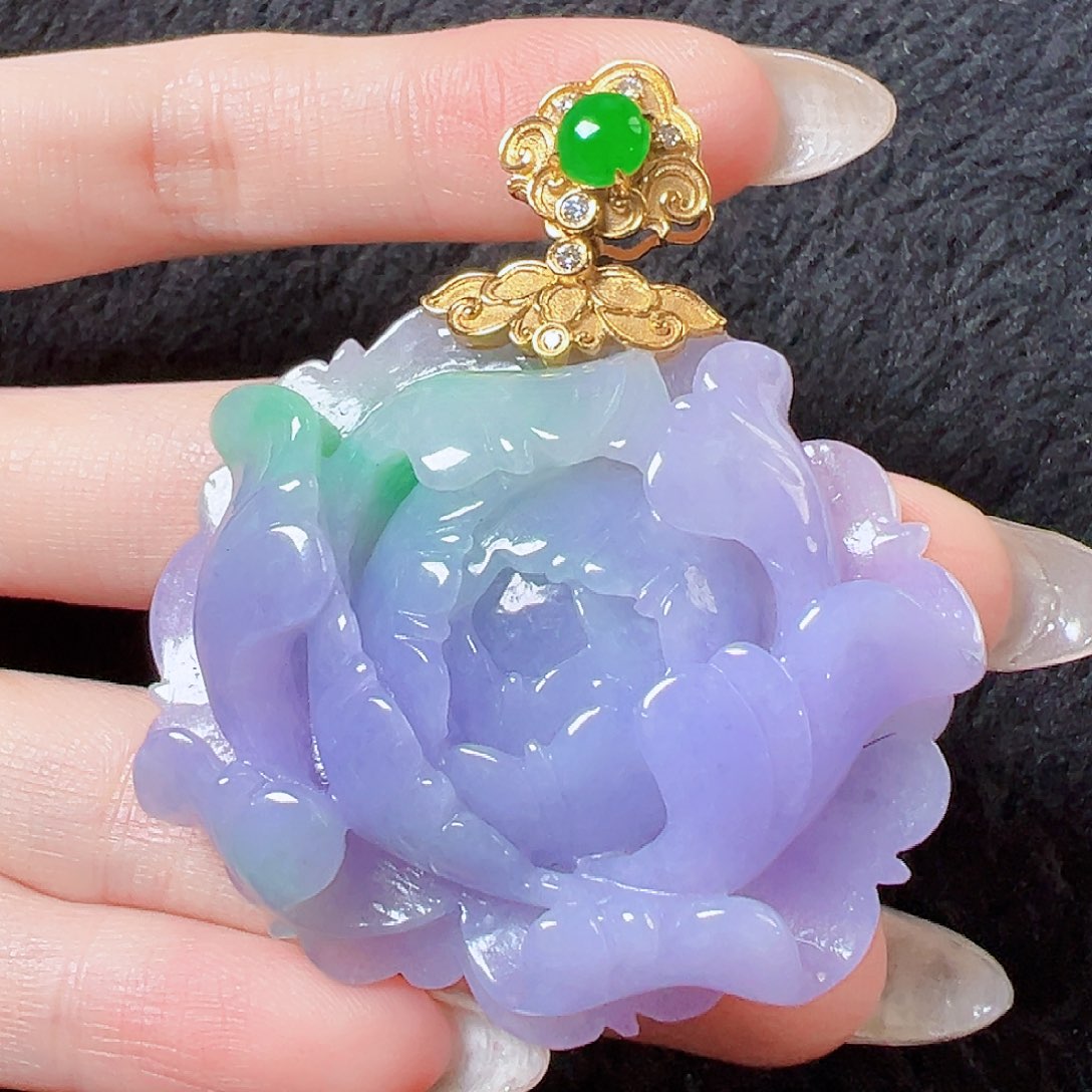 翡翠18K金镶嵌颈饰签收后24小时鉴赏期，过时不退