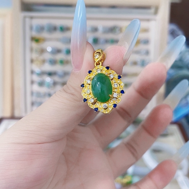 翡翠未镶嵌颈饰天然翡翠Ａ货