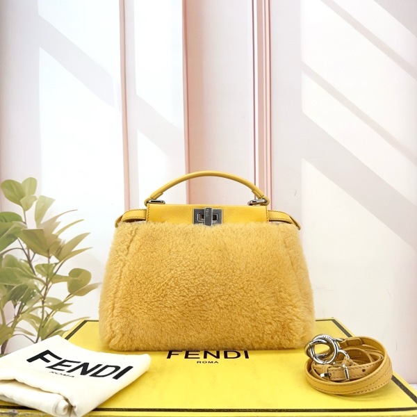 妃鱼/芬迪/95新/包包/市场价29800/250112RN0012