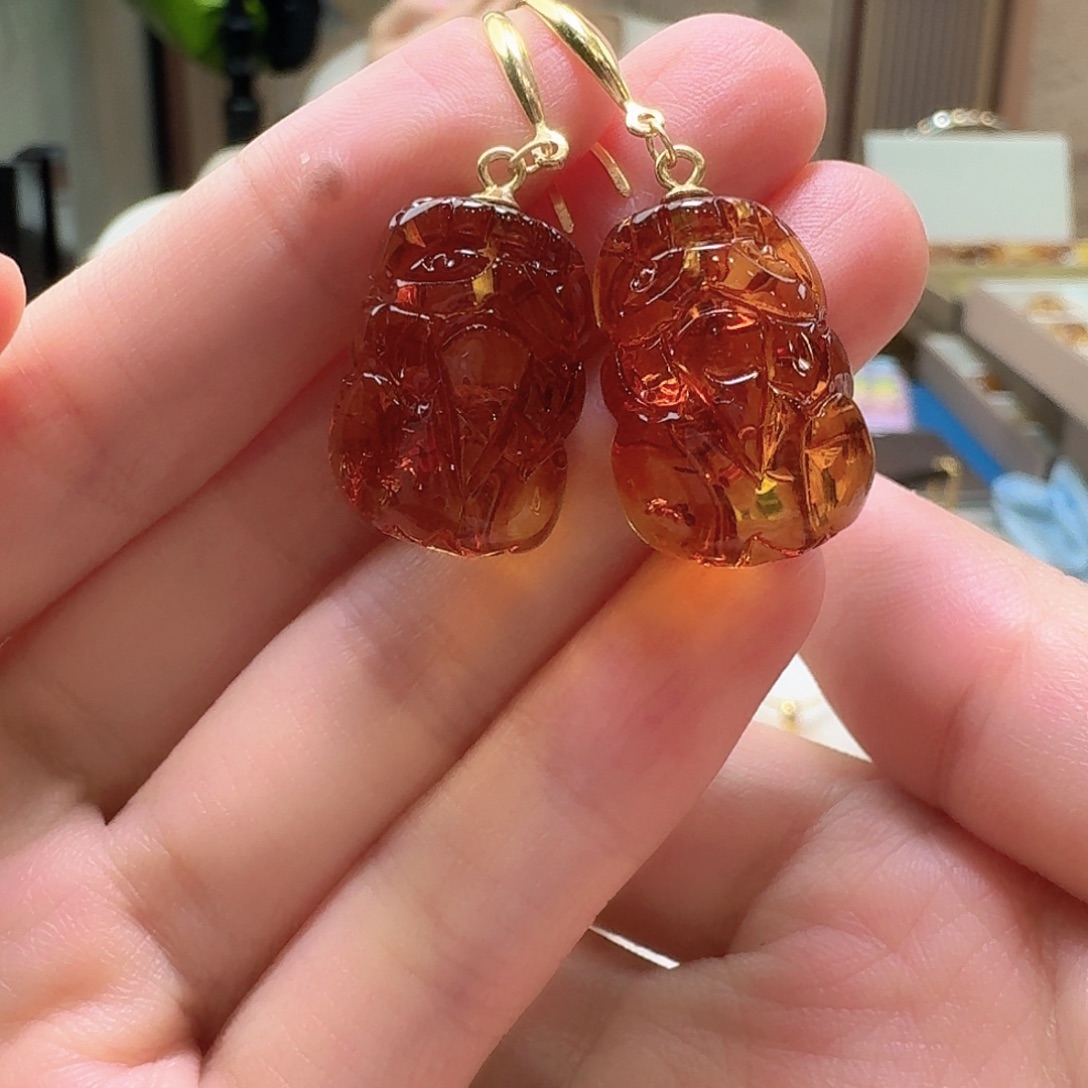 琥珀未镶嵌颈饰耳坠
