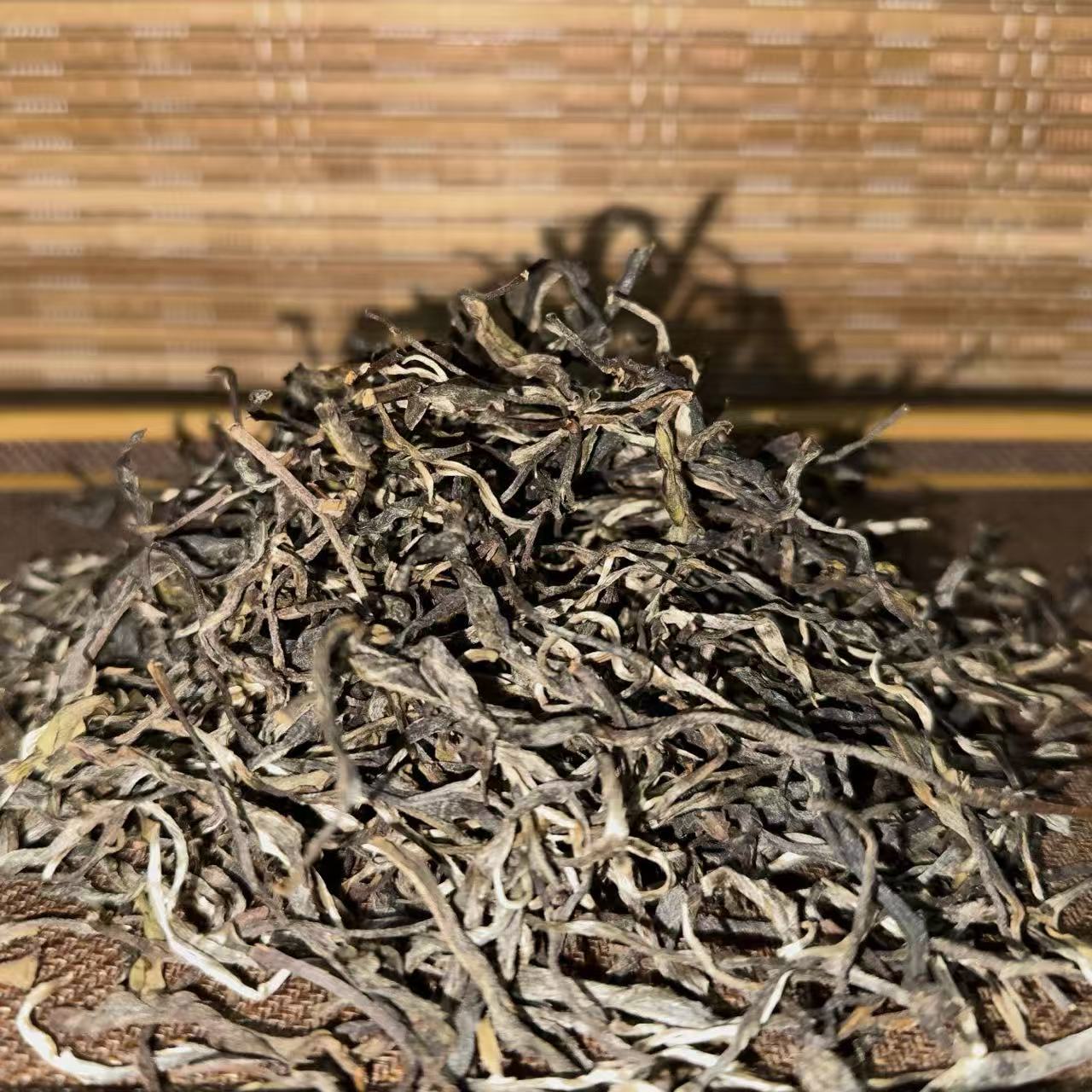 【2025年老班章原生种 古树春茶】生茶 | 手工 普洱茶 200g/袋 