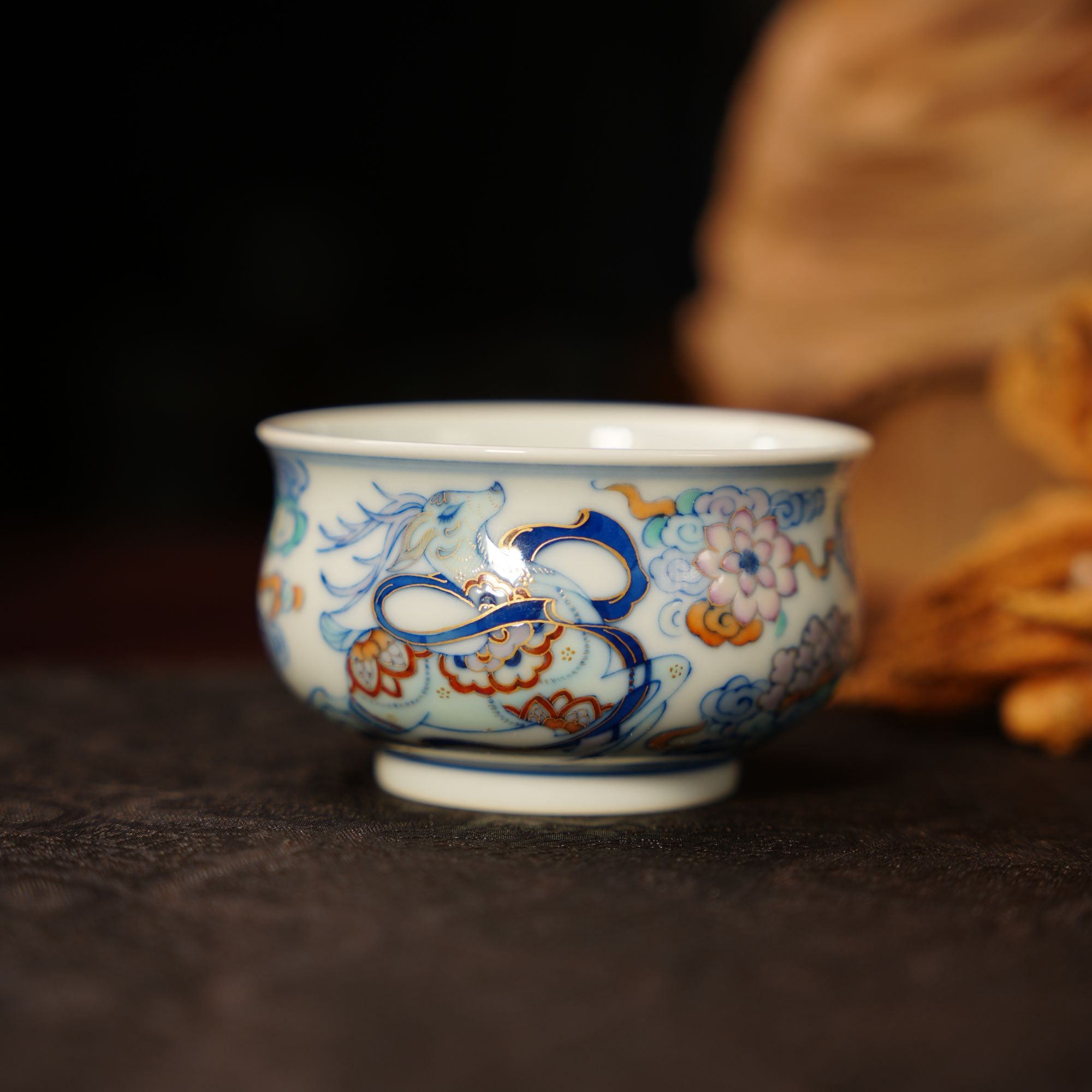 玗琪轩青花柴窑斗彩九色鹿炉式杯