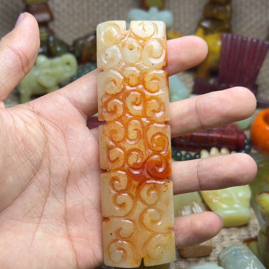 未镶嵌蛇纹石玉颈饰